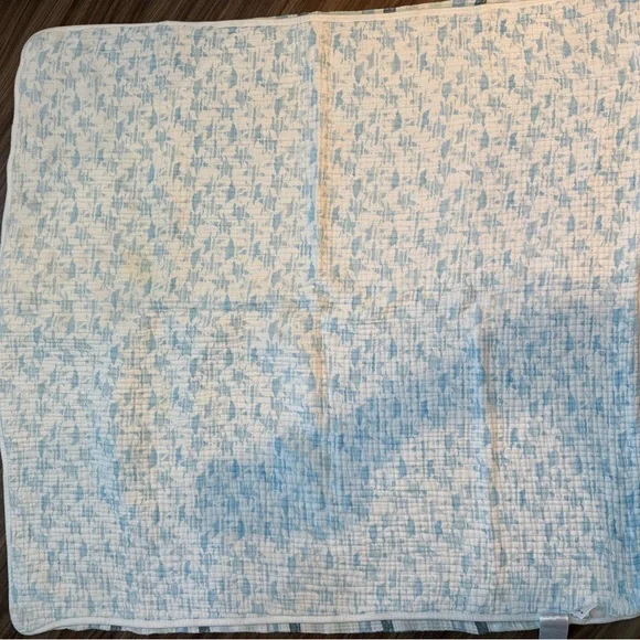 Aden and Anais Patterned Baby Blanket - Picture 4 of 6